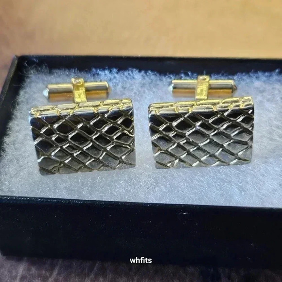 Christian Dior "Croc Leather" Gold Tone Cufflinks - Picture 1 of 3